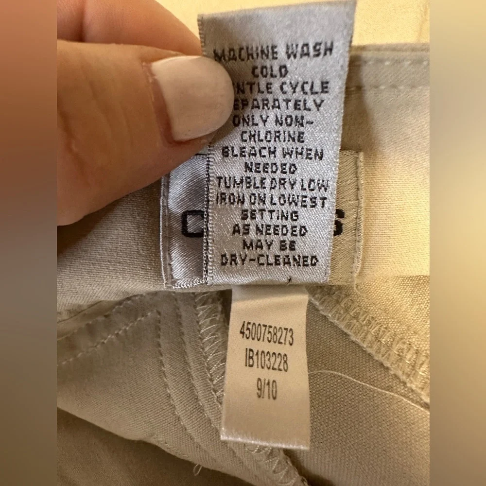 Chicos Cargo Pants Womens 1 US Size 8 Beige Zip Pocket Casual Roll Tab